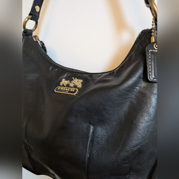 Coach #44371 Black Shoulder Bag - Picture 3 of 9